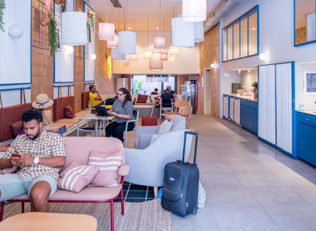 Hostel Latroupe Poblenou *